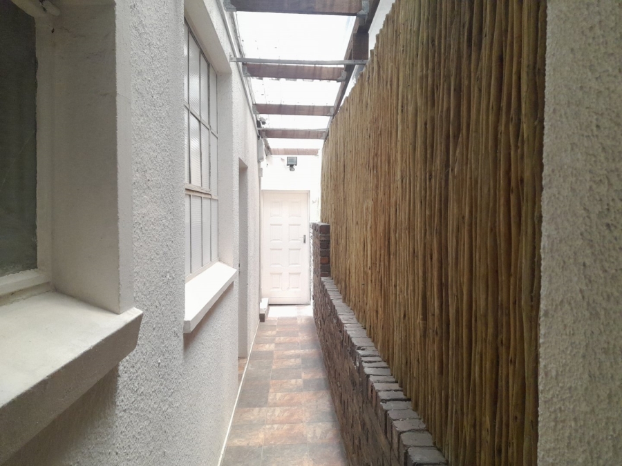 To Let commercial Property for Rent in Kenilworth Western Cape